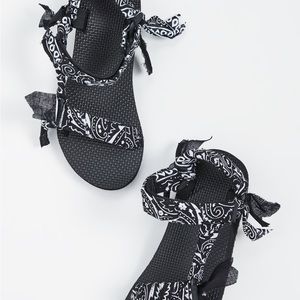 Arizona Love Trekky Bandana Sandals